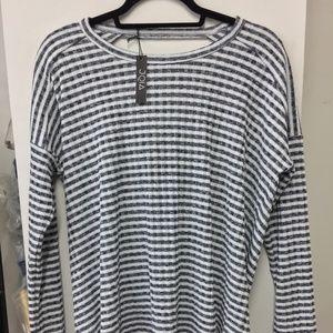 Joia sweater tee